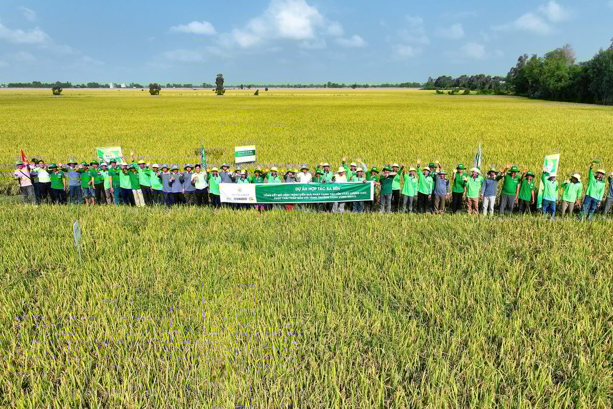 dong-hanh-cung-nha-nong-tren-moi-chang-duong-082638_500-084807