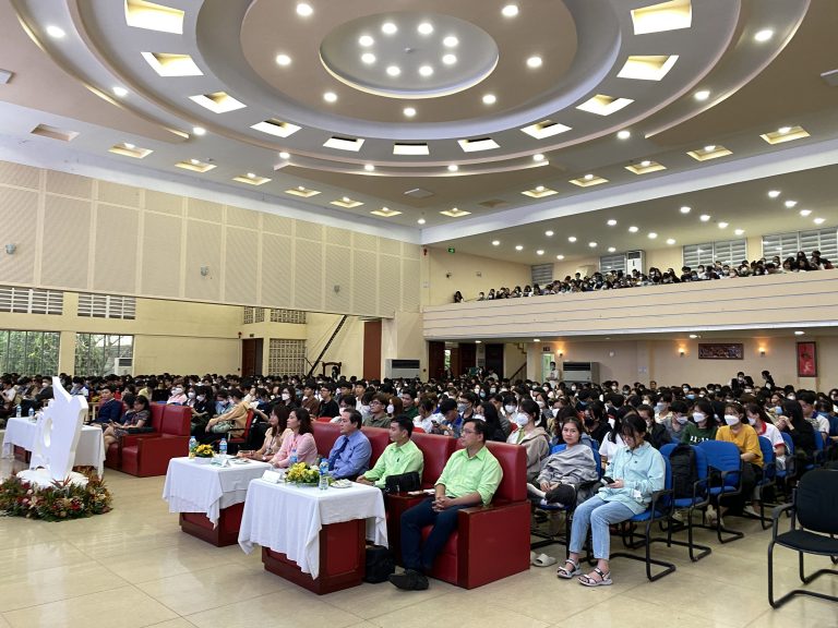 z3824659026346_3cae8aa9d2f0b04955a2fdeba049aed7-768x576