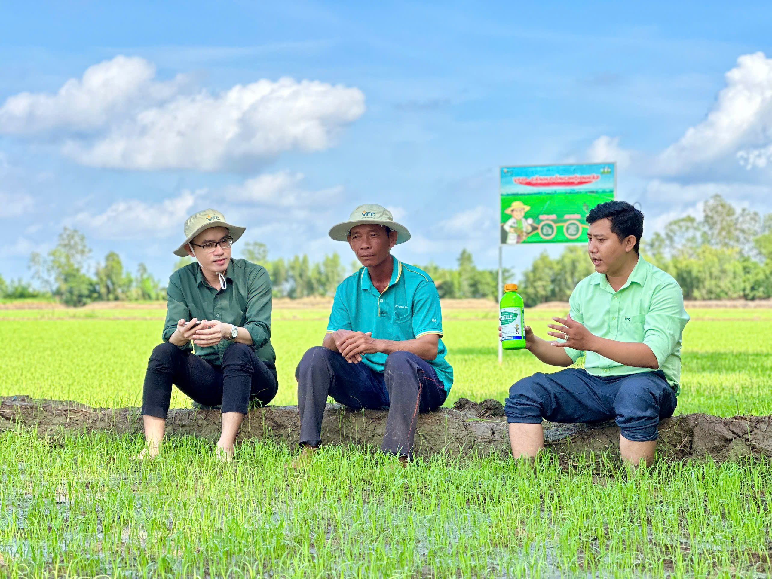 z7086751894194_e8f8ad6a4cf2a93348282a502c805b80