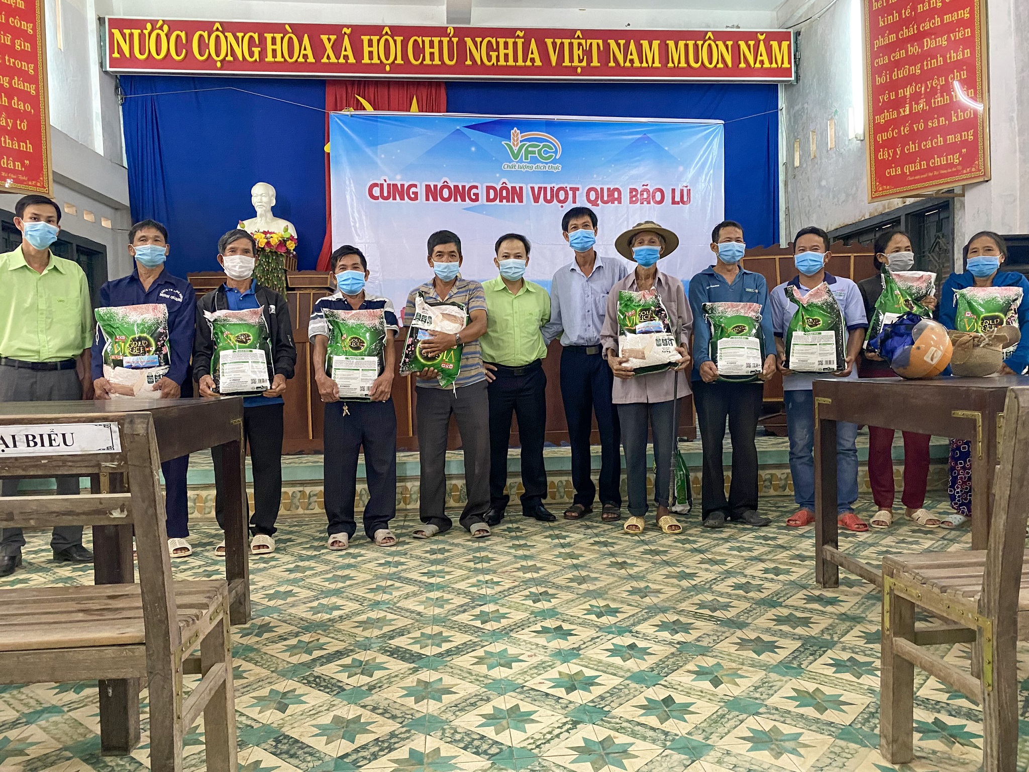 z2957063215244_f46836adbf0e59140eba210296ccdaec