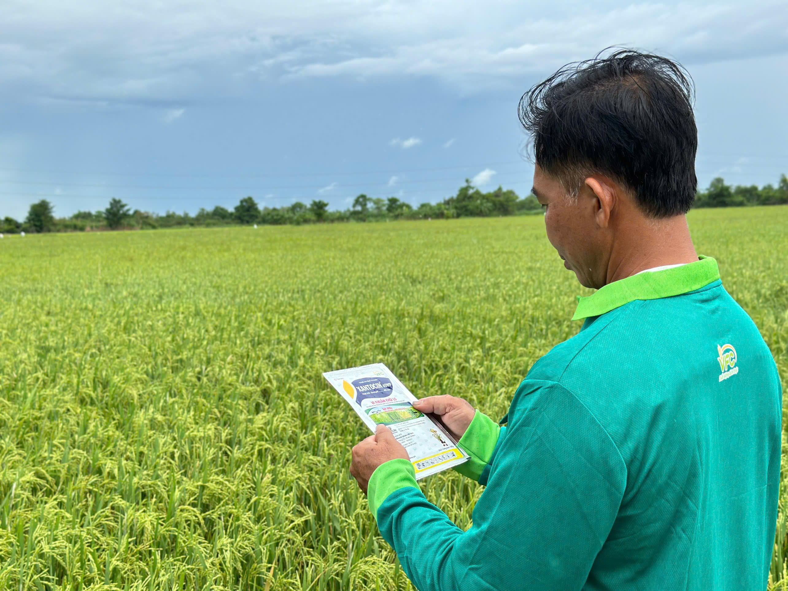 nong-dan-cung-sp-vfc (12)