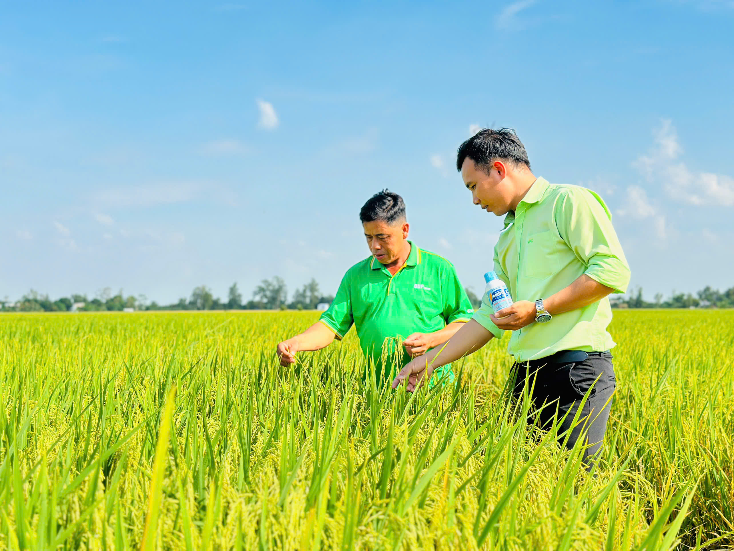 nong-dan-hoi-nhap (43)